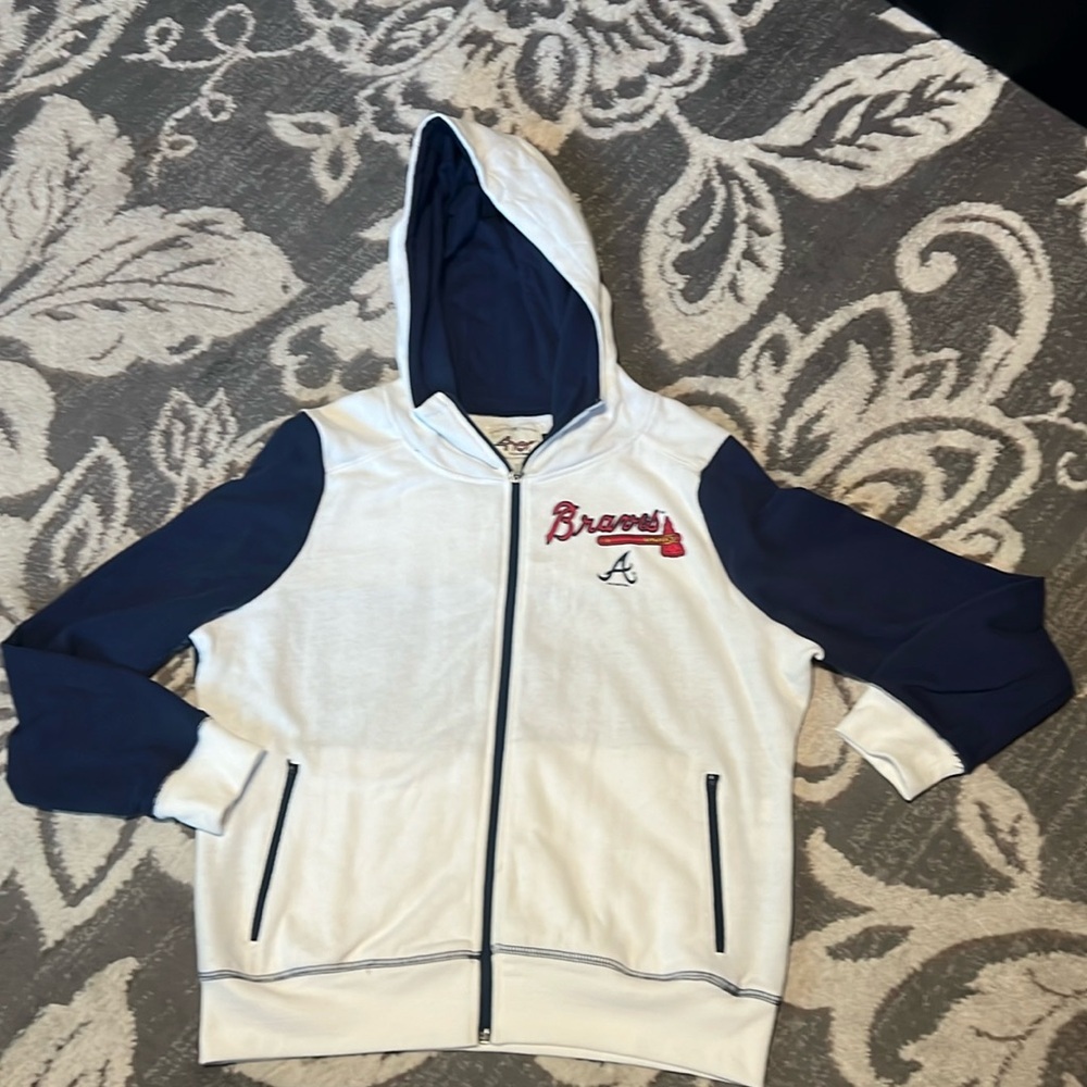 Atlanta braves full zip hoodie. Excellent condition. 4 her Carl banks. XL